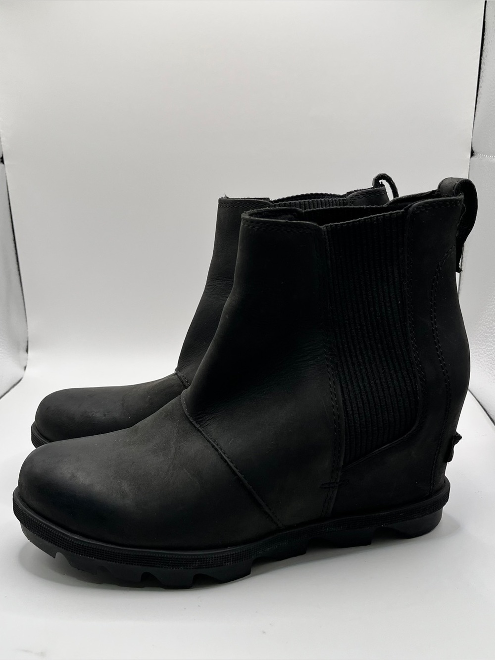 Sorel Joan of Arctic Wedge II Chelsea Boots Black Leather NL3320-010 Womens 6.5